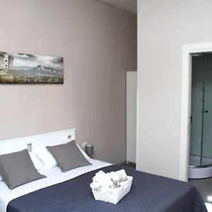  Bed & Breakfast Materdei 14 Italia